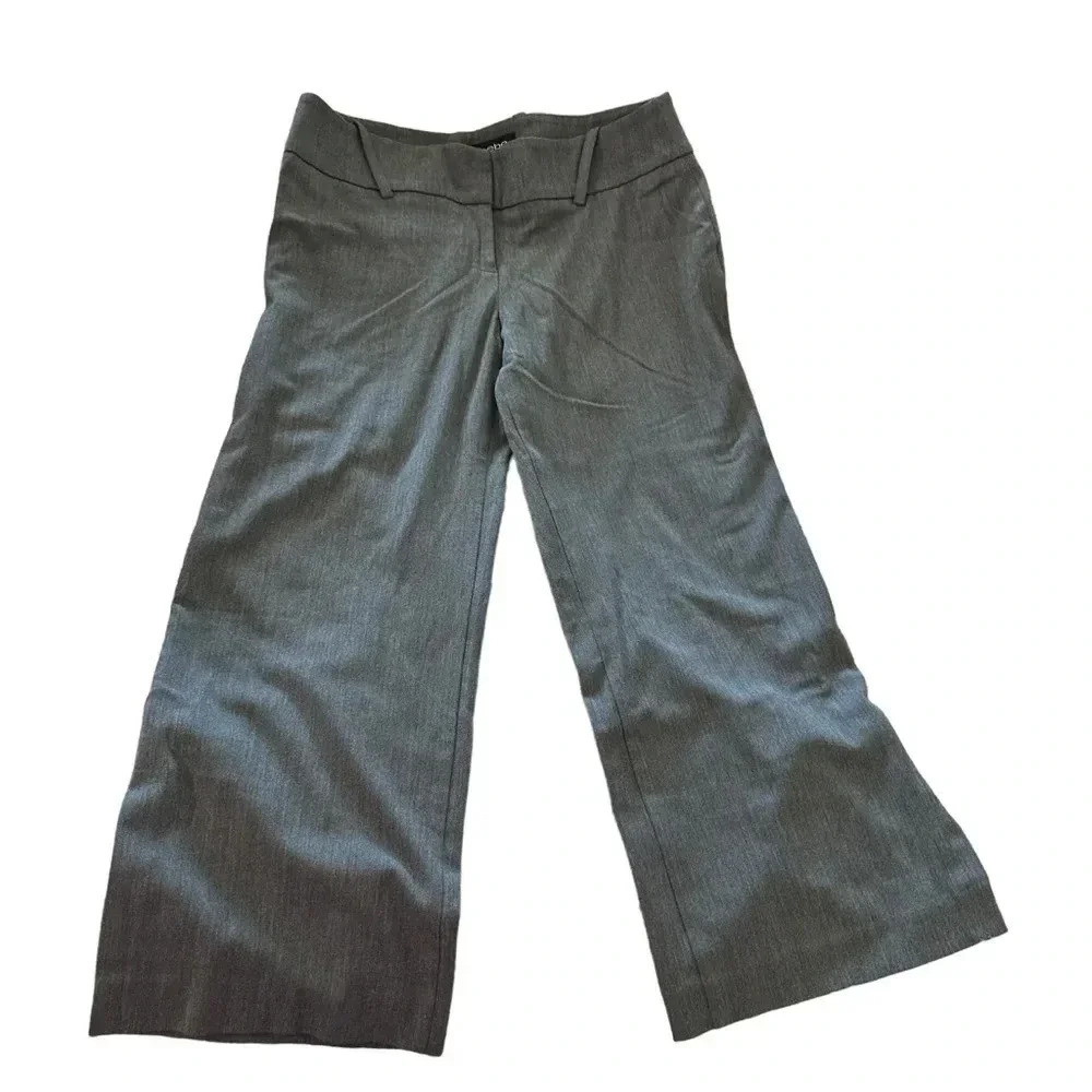BeBe women's size 8 grey capri wide leg, Waist 17", length 26", rise 9"